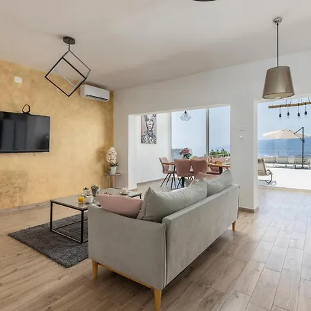 Διαμέρισμα 2 Bedroom Cozy In