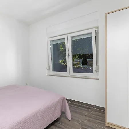 2 Bedroom Cozy In Ριέκα