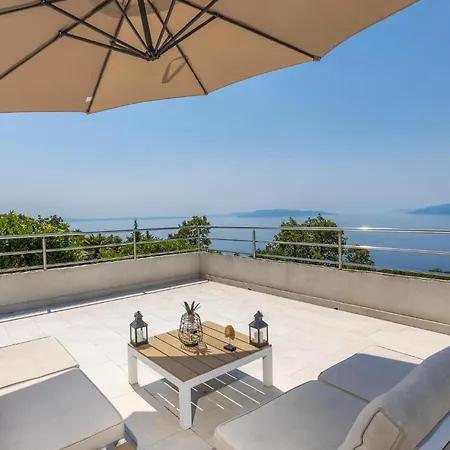 Διαμέρισμα 2 Bedroom Cozy In Ριέκα